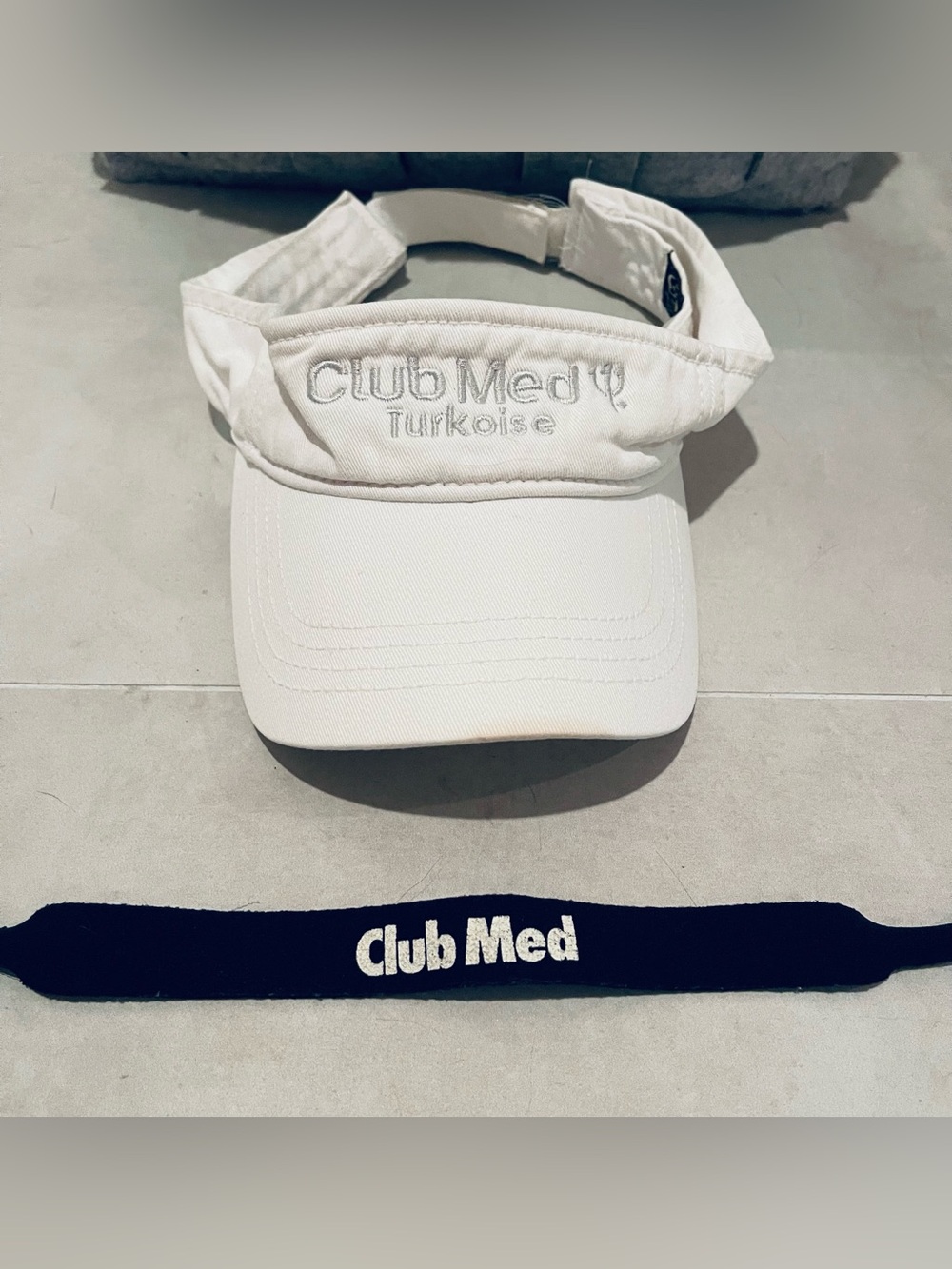 Club Med Visor Hat & Sunglass Cord.